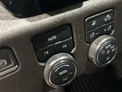 Used 2023 Chevrolet Silverado 1500 LTZ w/ Technology Package AWD/4WD image 21