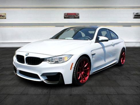 Used 2015 BMW M4 image 3