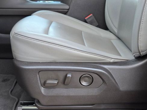 Used 2022 GMC Yukon SLT w/ SLT Premium Package image 27