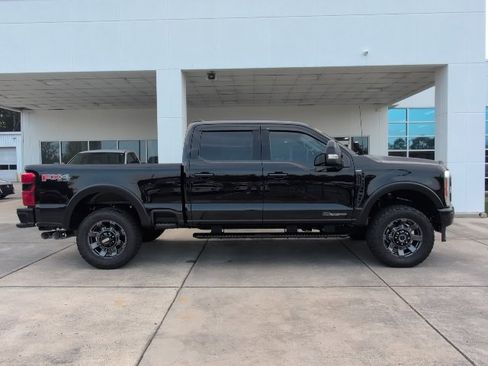 Used 2023 Ford F250 Lariat w/ Sport Appearance Package image 8