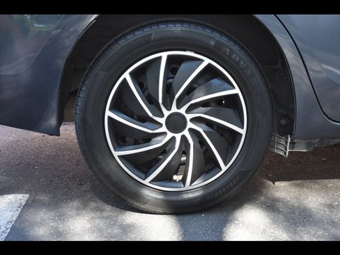 Used 2017 Toyota Corolla LE w/ Carpet Mat Package (TMS) FWD image 37