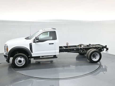 New 2025 Ford F550 2WD Regular Cab Super Duty image 36