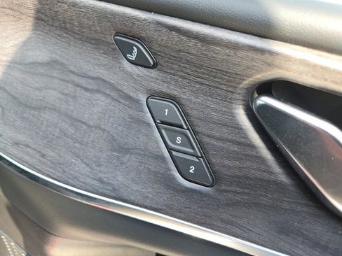 Used 2024 Jeep Grand Cherokee L Overland w/ Advanced Protech Group III image 25