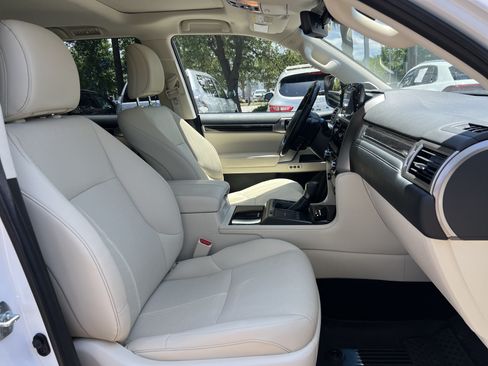 Used 2023 Lexus GX 460 Premium w/ Accessory Package AWD/4WD image 35