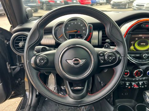 Used 2016 MINI Cooper S image 15