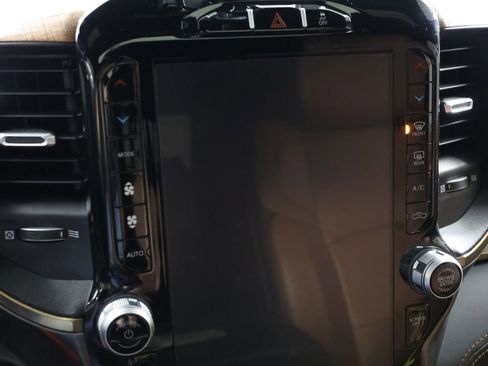 Used 2024 RAM 3500 Limited w/ Towing Technology Group AWD/4WD image 33