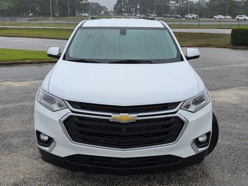 Used 2020 Chevrolet Traverse LT FWD image 3