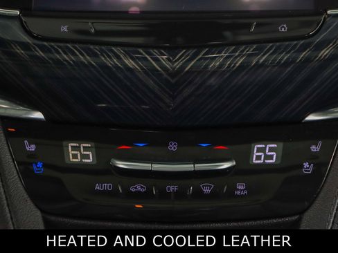 Used 2023 Cadillac XT6 Premium Luxury AWD/4WD image 19