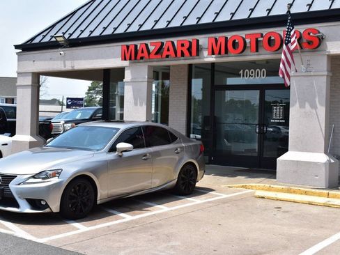 Used 2016 Lexus IS 200t RWD image 8