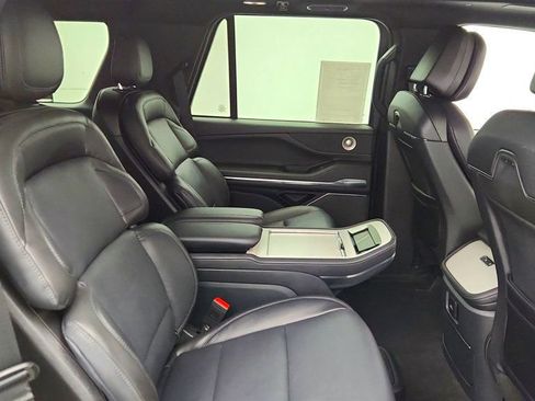 Used 2025 Lincoln Navigator Reserve w/ Jet Appearance Package image 26