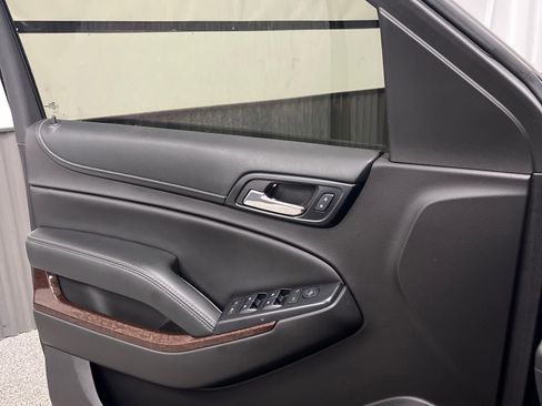 Used 2017 GMC Yukon SLE image 21