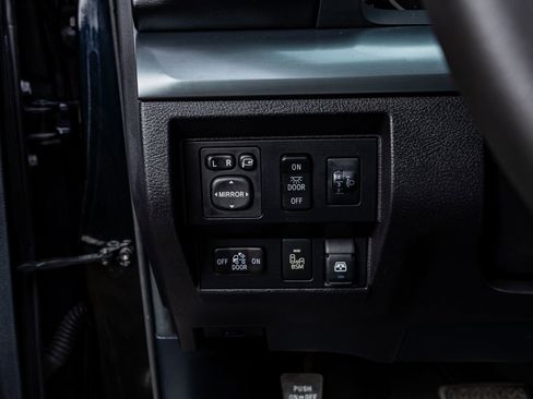 Used 2015 Toyota Tundra Platinum AWD/4WD image 22