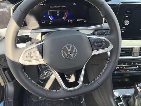 New 2026 Volkswagen Taos SE AWD/4WD image 21