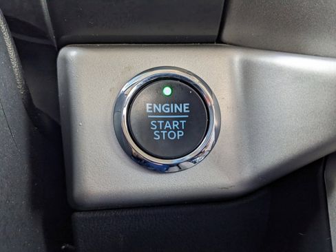 Used 2022 Ford Expedition XLT image 29