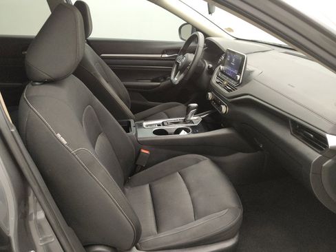 Used 2021 Nissan Altima 2.5 SV w/ SV Premium Package FWD image 21
