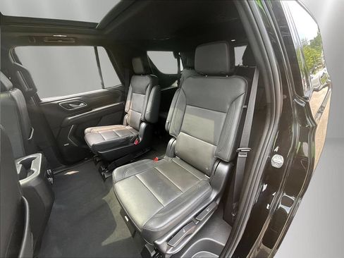 Used 2022 Chevrolet Tahoe Z71 w/ Luxury Package AWD/4WD image 23