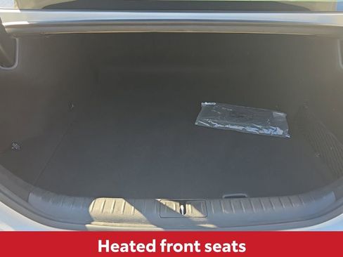 Used 2025 Genesis G70 2.5T image 13