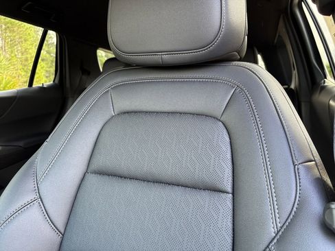 New 2026 Chevrolet Equinox LT w/ Convenience Package II image 16