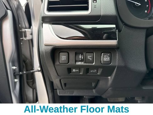 Used 2017 Subaru Forester 2.5i Touring AWD/4WD image 13