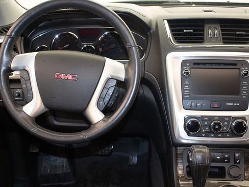 Used 2013 GMC Acadia SLT image 17