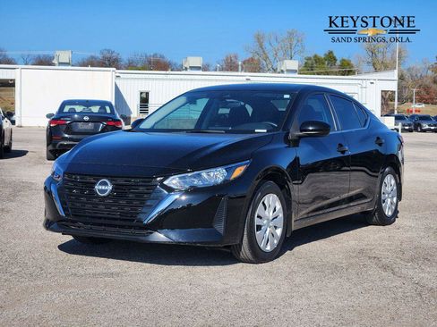 Used 2024 Nissan Sentra S image 3