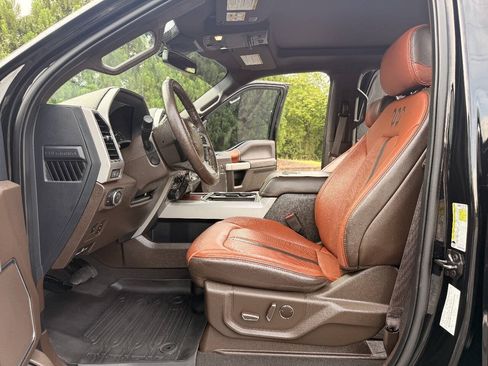 Used 2022 Ford F250 King Ranch w/ King Ranch Ultimate Package AWD/4WD image 9