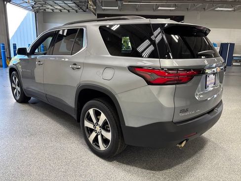 Used 2023 Chevrolet Traverse LT w/ LT Premium Package AWD/4WD image 5