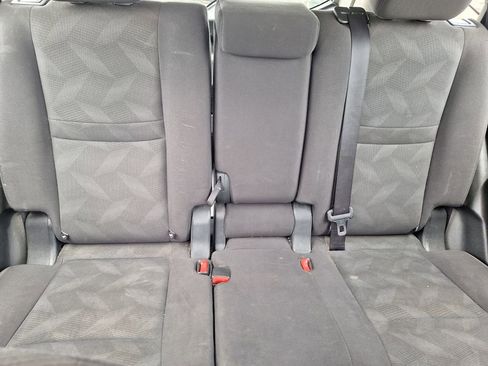 Used 2016 Nissan Rogue SV FWD image 25