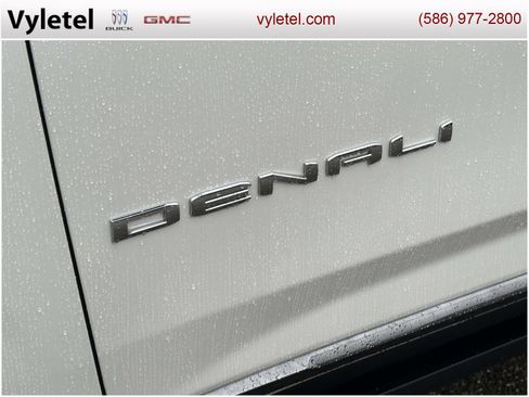 Certified 2023 GMC Yukon Denali Ultimate image 8