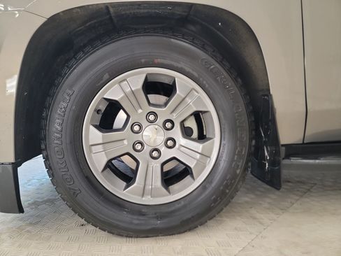 Used 2019 Chevrolet Tahoe LS RWD image 10