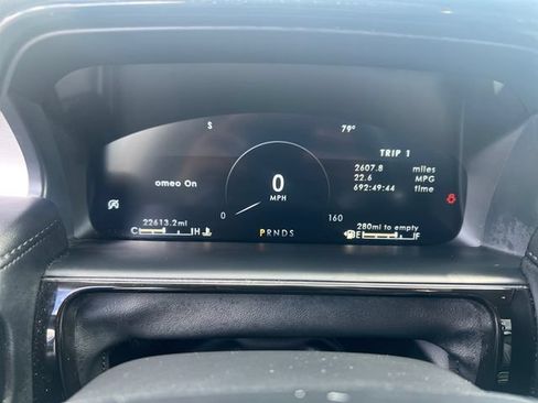 Certified 2023 Lincoln Nautilus AWD w/ Premium Package image 18