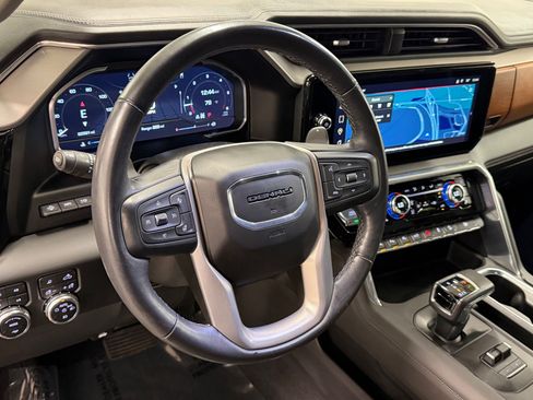 Used 2022 GMC Sierra 1500 Denali w/ Denali Reserve Package AWD/4WD image 4