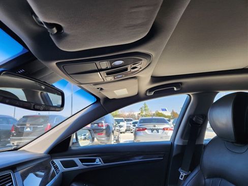 Used 2017 Genesis G80 3.8 w/ Option Group 02 image 12