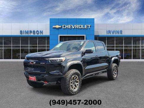 Used 2025 Chevrolet Colorado ZR2 AWD/4WD image 4