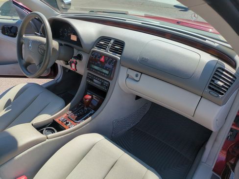 Used 2003 Mercedes-Benz CLK 320 Cabriolet image 32