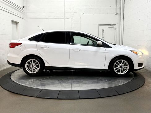Used 2015 Ford Focus SE w/ Interior Protection Package FWD image 11