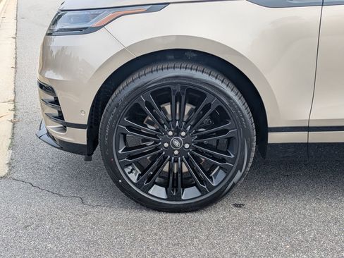 New 2026 Land Rover Range Rover Velar Dynamic SE AWD/4WD image 34