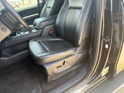 Used 2023 Ford Expedition XLT RWD image 21