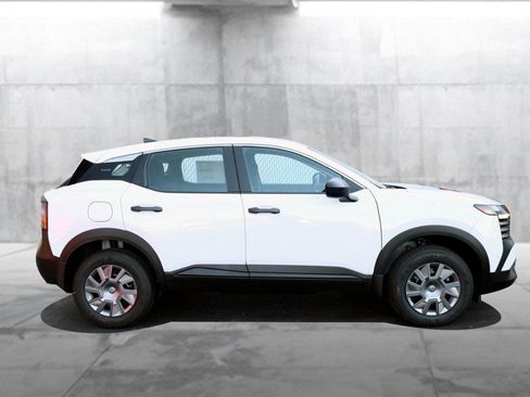 New 2026 Nissan Kicks S image 2