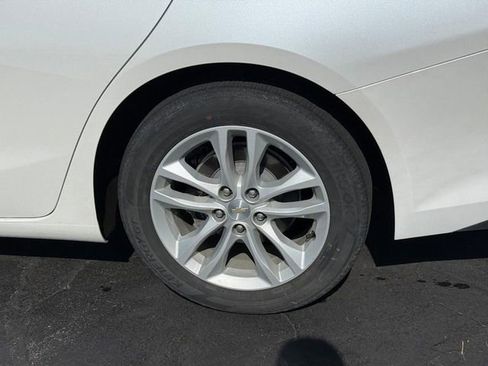 Used 2016 Chevrolet Malibu LT FWD image 4