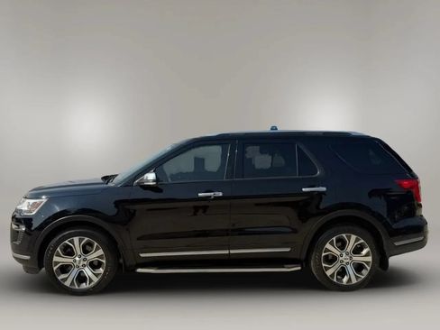 Used 2018 Ford Explorer Platinum AWD/4WD image 4
