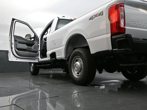 New 2026 Ford F250 XL w/ F-250 >10K GVWR Package AWD/4WD image 27