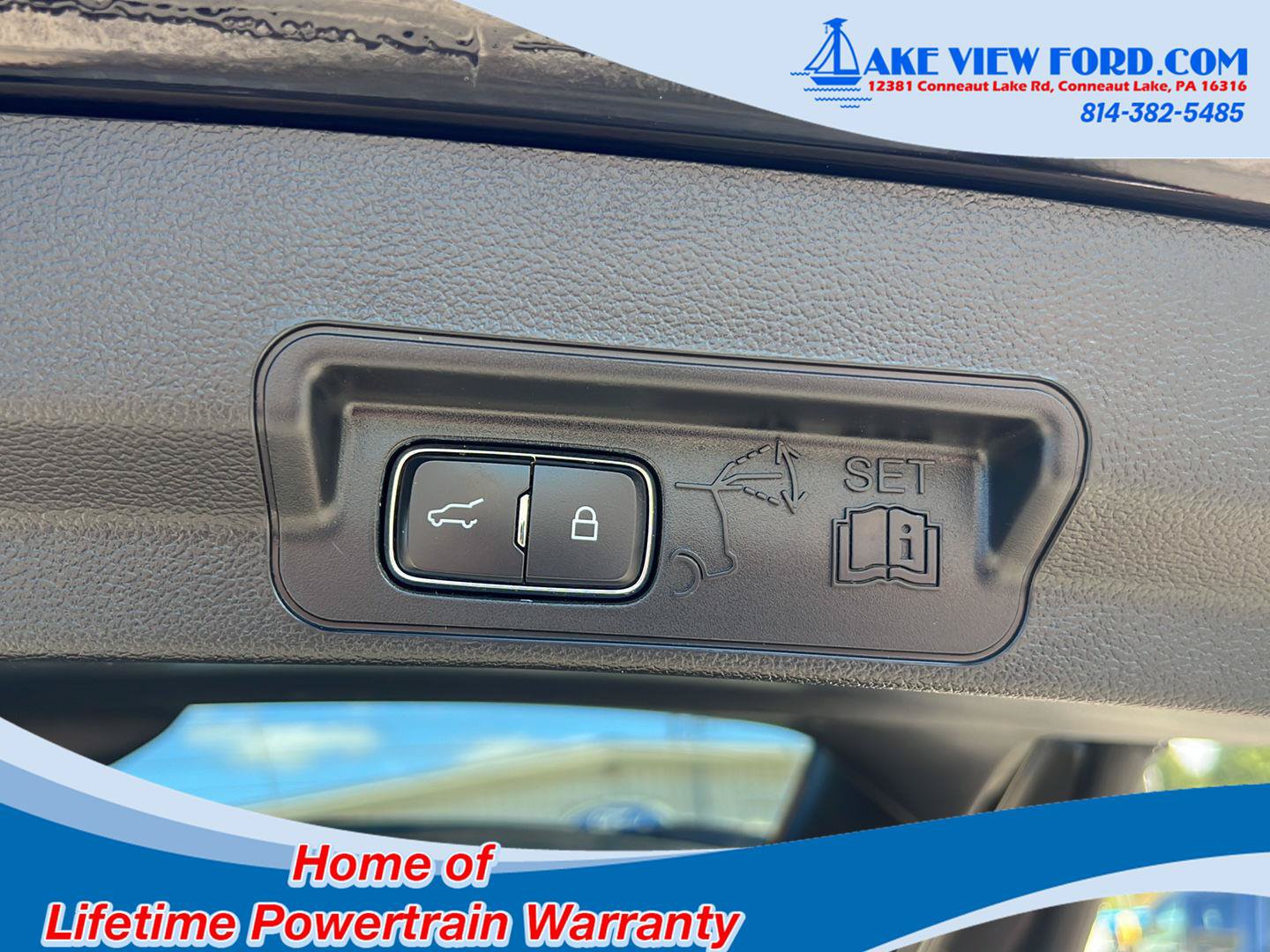 Used 2023 Ford Explorer XLT w/ Equipment Group 202A AWD/4WD image 13