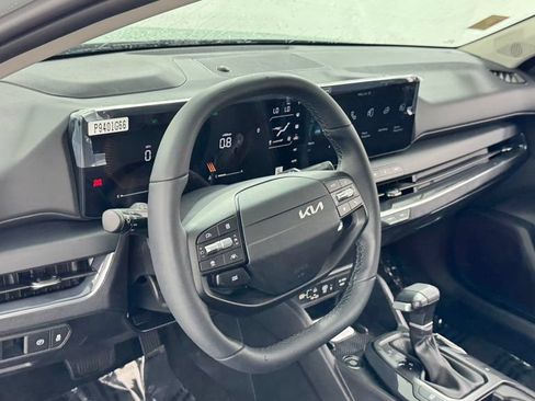 New 2026 Kia K4 EX FWD image 34