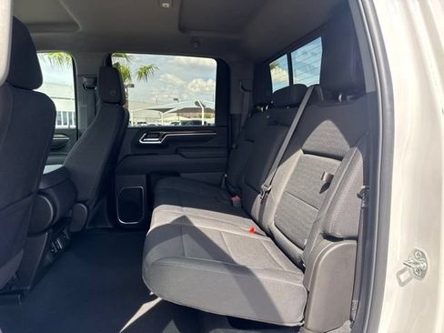 Used 2025 Chevrolet Silverado 2500 LT AWD/4WD image 9
