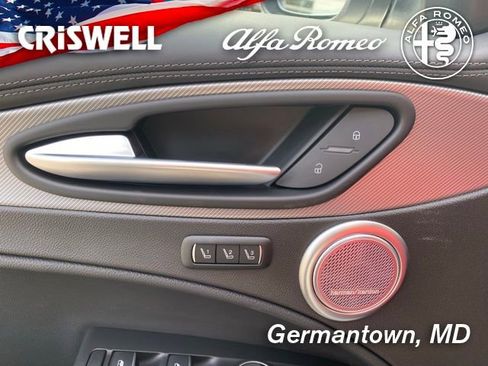 New 2025 Alfa Romeo Stelvio Sprint AWD/4WD image 20
