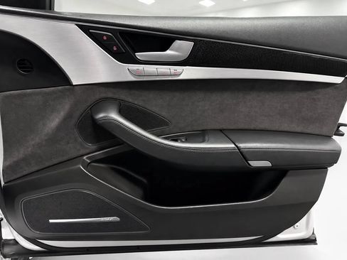 Used 2013 Audi S8 AWD/4WD image 27