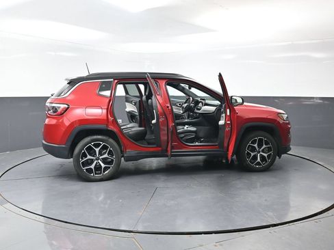 Used 2025 Jeep Compass Limited AWD/4WD image 58