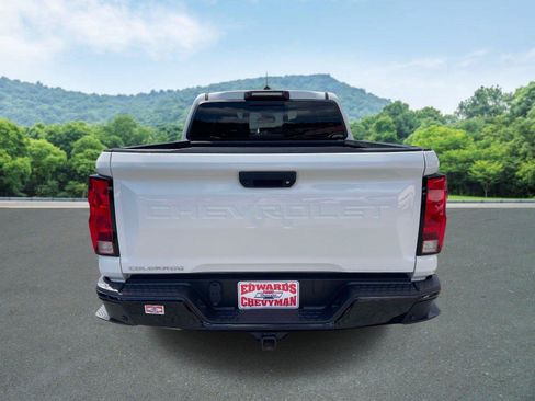 Used 2025 Chevrolet Colorado Trail Boss AWD/4WD image 21
