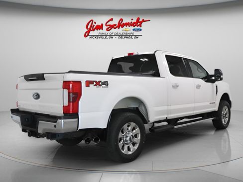 Used 2017 Ford F350 Lariat w/ Lariat Ultimate Package AWD/4WD image 6